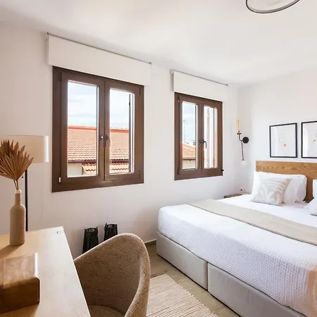 Kotsifi - Cozy 2br With Rooftop Terrace!