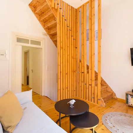 Apartman Kotsifi - Cozy 2br With Rooftop Terrace!