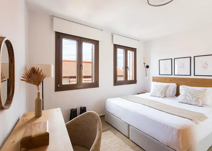 Kotsifi - Cozy 2br With Rooftop Terrace!