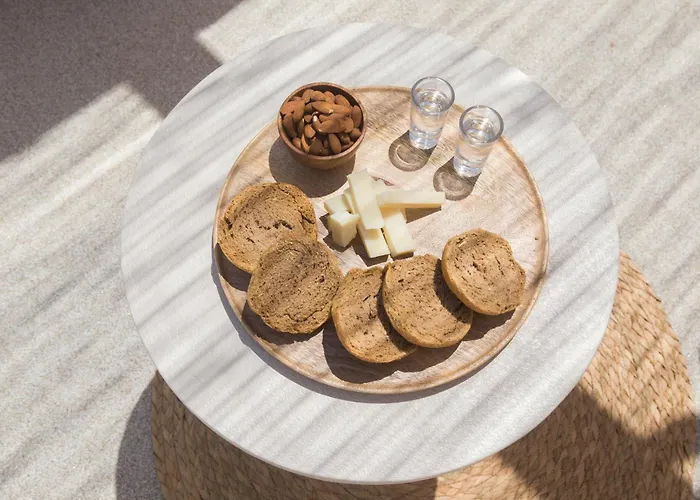 Kotsifi - Cozy 2br With Rooftop Terrace! *