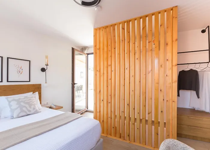 Kotsifi - Cozy 2br With Rooftop Terrace!