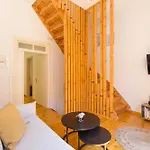 Lägenhet Kotsifi - Cozy 2br With Rooftop Terrace!