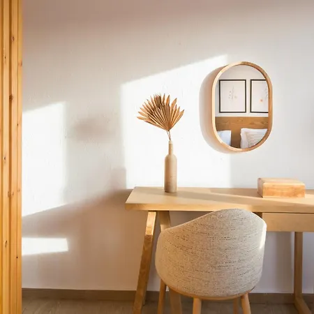 Kotsifi - Cozy 2br With Rooftop Terrace! *