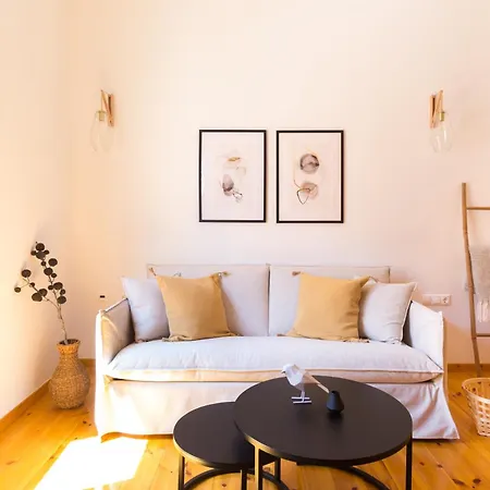 Kotsifi - Cozy 2br With Rooftop Terrace!