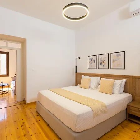 Kotsifi - Cozy 2br With Rooftop Terrace! Апартаменты *