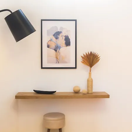 Kotsifi - Cozy 2br With Rooftop Terrace! Апартаменти *