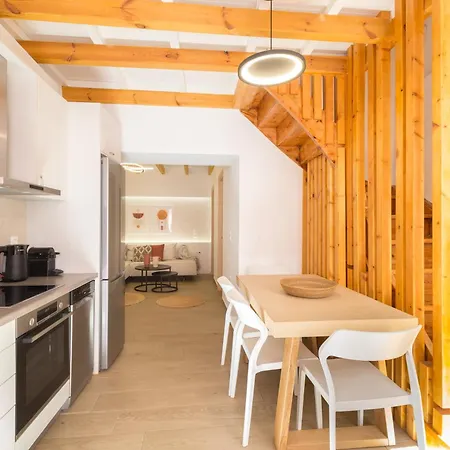 Kotsifi - Cozy 2br With Rooftop Terrace!