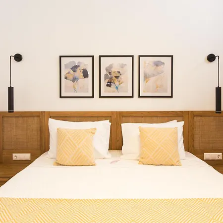 Kotsifi - Cozy 2br With Rooftop Terrace! Апартаменты