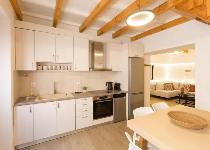 Kotsifi - Cozy 2br With Rooftop Terrace! Rethimnon