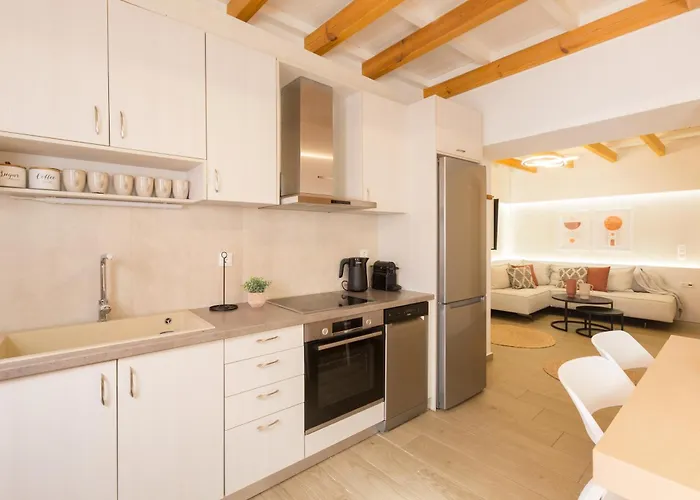 Διαμέρισμα Kotsifi - Cozy 2br With Rooftop Terrace! *