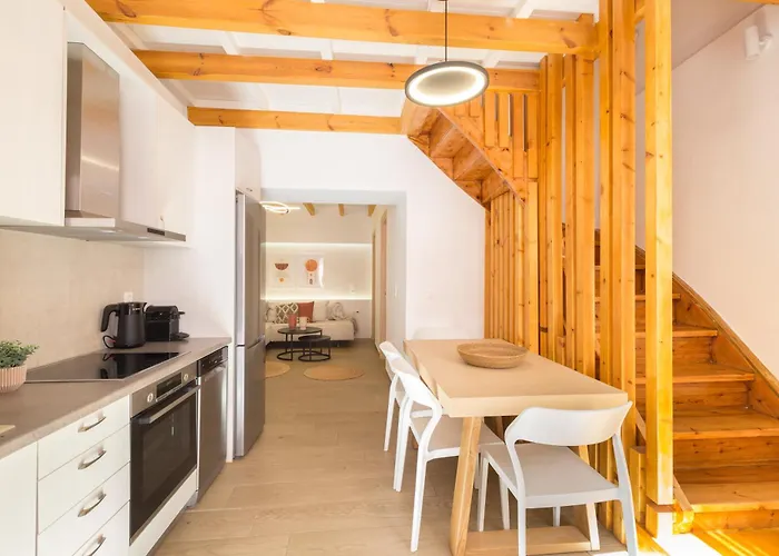 Kotsifi - Cozy 2br With Rooftop Terrace!